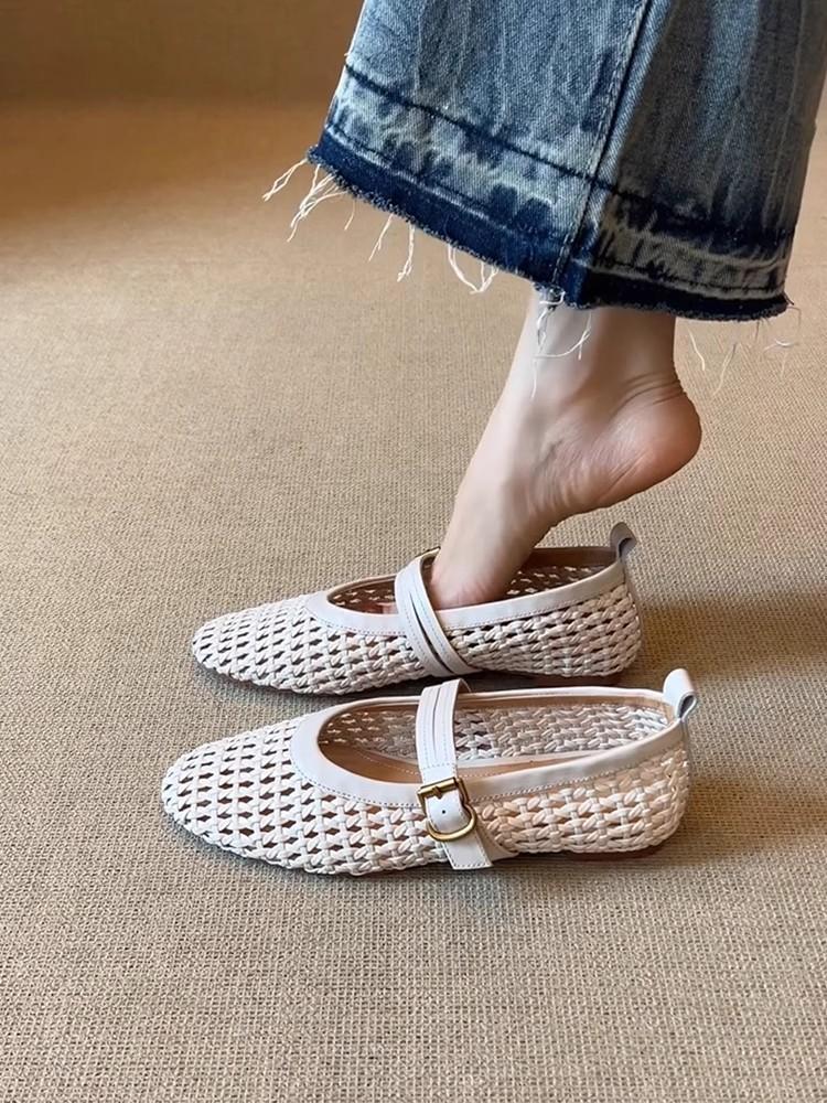 Sheepskin version~ versatile French woven mesh one-word buckle single shoes women's shallow mouth round head flat bottom comfortable Mary Jane shoes