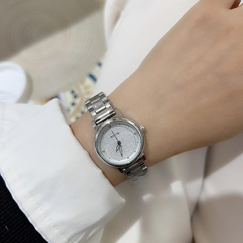 Round Style Fashion Watch Femininity Steel Belt Women S Watch Light Luxury