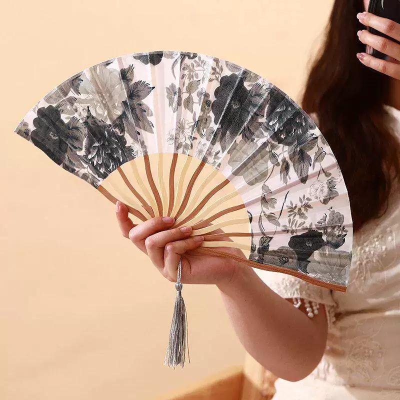 Fan for Men with a Domineering Style, Traditional Chinese Style Folding Fan with Jade-Like Black Bamboo Wood, Portable for Summer, Suitable for Dance