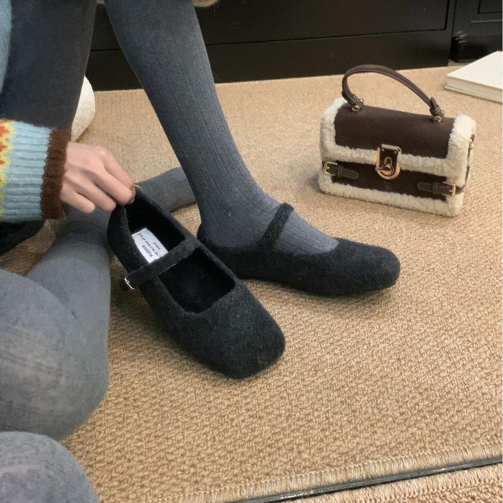 2025 Autumn and Winter New Versatile Square Head with Mary Jane Shoes Fluffy Shoes Women's Flat Bottom Shallow Mouth Velvet Single Shoes Women