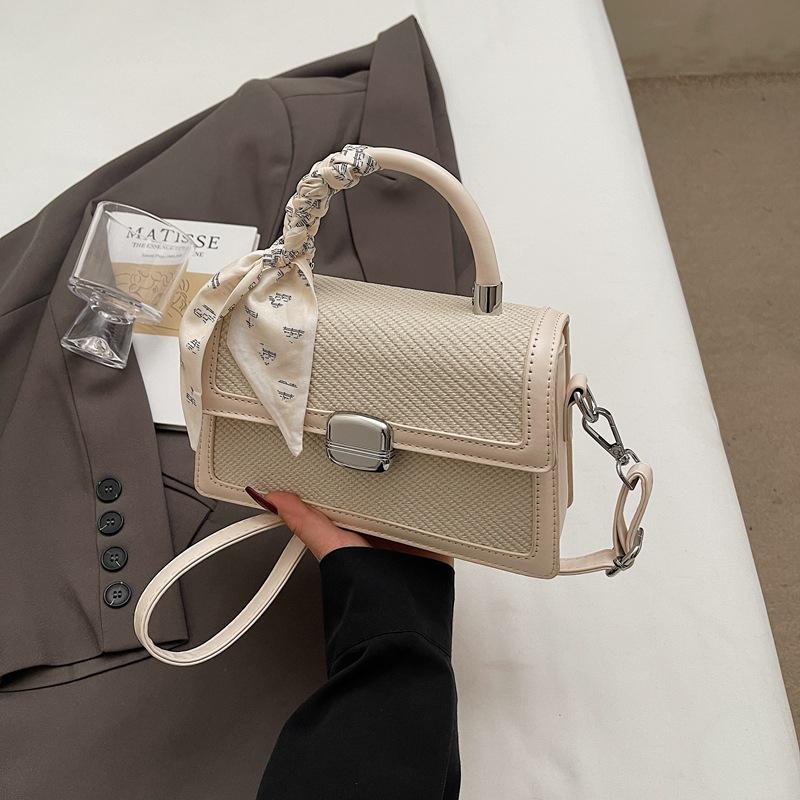 Popular contrasting bags women's new fashion versatile messenger bags portable small square bags