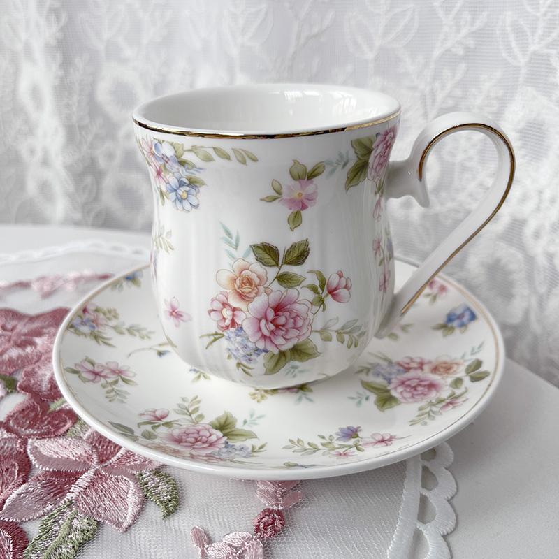 

Classic coffee cup with plate Afternoon Tea Dessert Cup English Ceramic Coffee mug Camellia hot stamping process coffee mug 101-200ml