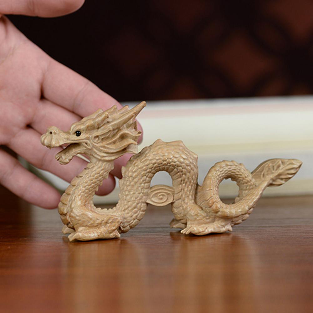 Figurina Drago Cinese in Legno di Pesco Porta Fortuna Ricchezza Scultura Intagliata in Legno Naturale Statua Mascotte Drago Zodiacale
