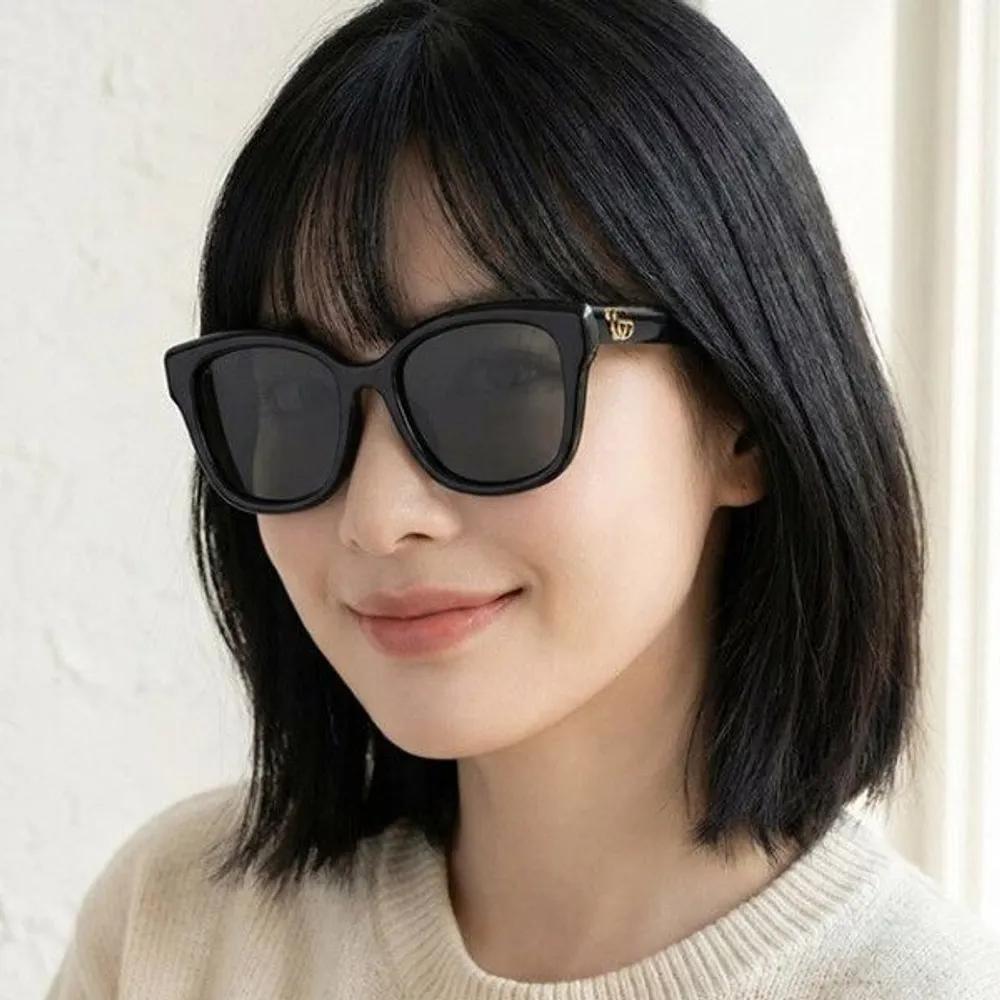 

[Gucci] Sunglasses GG1830SK 001 Logo Women s Square Horn-rimmed