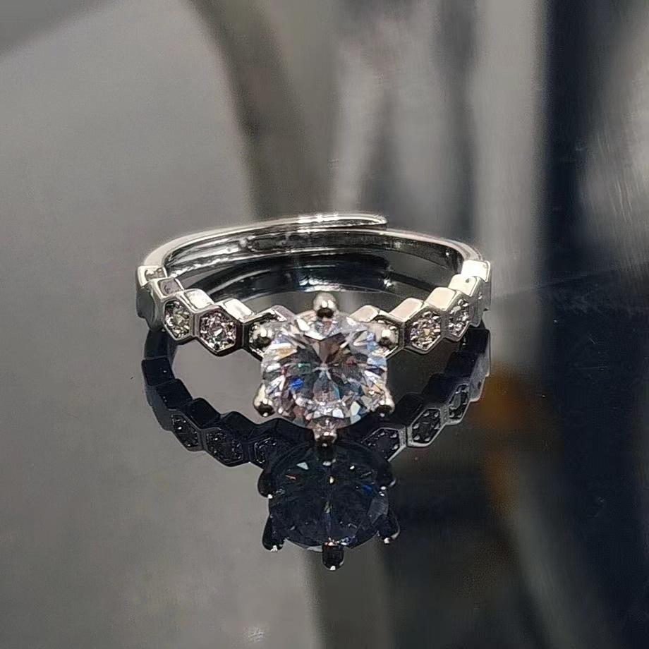 Imitation Zir*****Ne-Carat Honeycomb Ring, Women'S Six-Claw Open Gold-Plated Ring, High Texture