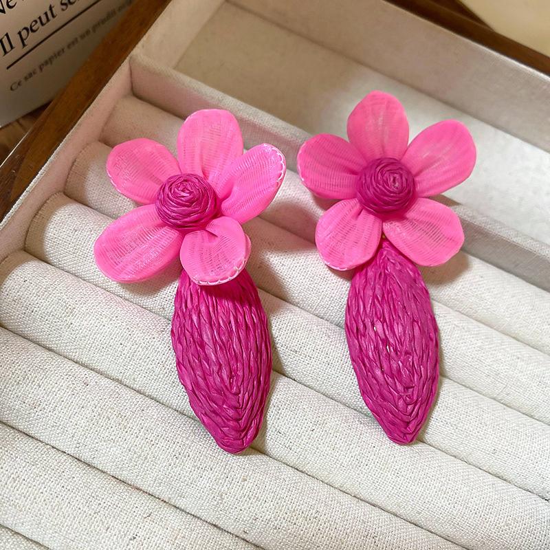 Steel Needle Handmade Grass Vine Mesh Flower Earrings Women's Fashion Super Fairy Stud Earrings Light Luxury High-end Temperament Earrings