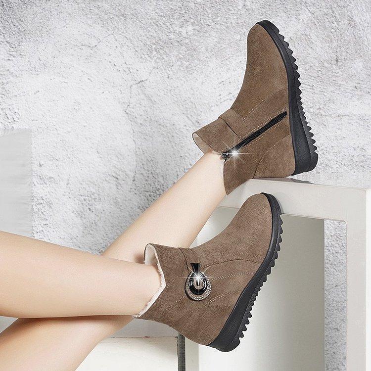 Snow Boots Women's Platform Cotton Shoes Women's New Thick Velvet Matte Short Boots Slippery Warm Versatile Cotton Boots Batch