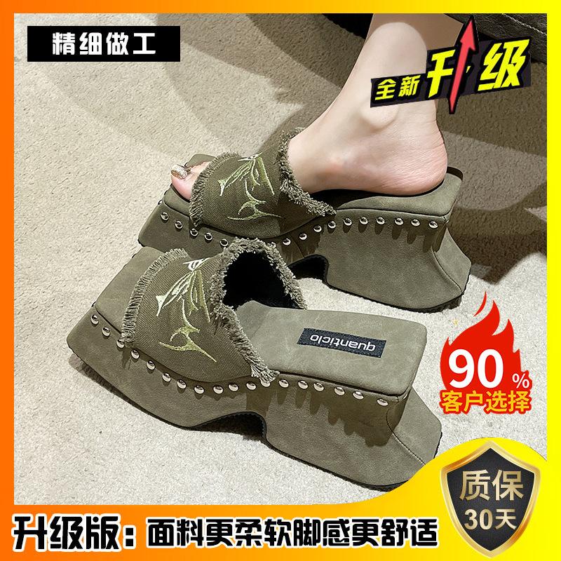 Cool slippers for women outside 2025 summer new butterfly platform slippers millennial babes sexy open-toed high-heeled sandals