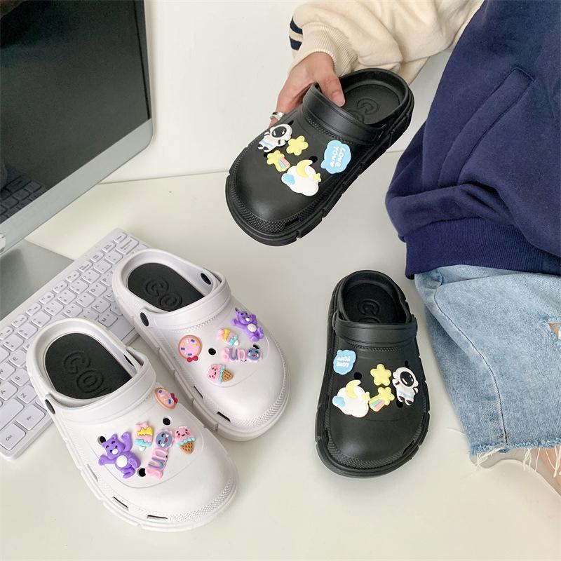 Hole shoes women's 2025 new women's muffin platform beach shoes student bag head wearing sandals