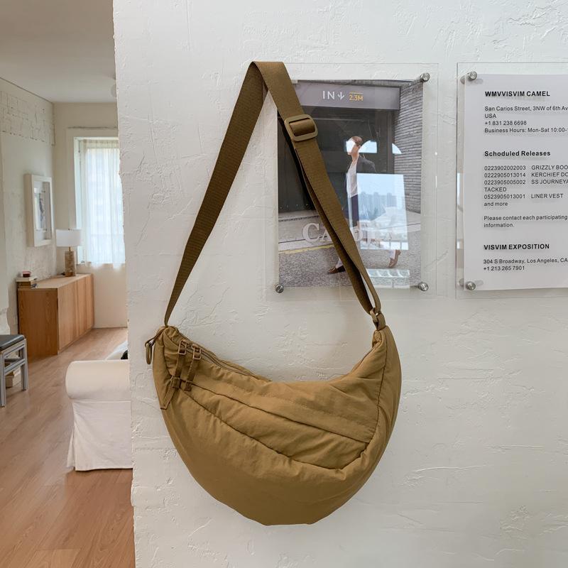 Simple and Versatile Crossbody Bag College Casual Shoulder Bag Japanese Lightweight Dumpling Bag