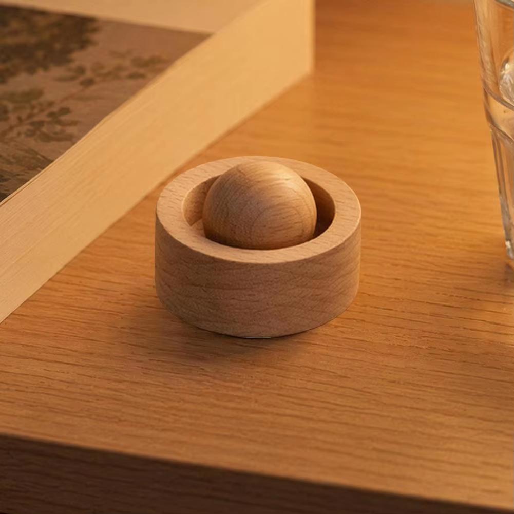 Wood Essential Oil Diffuser Mini Sphere Shaped Wooden Aromatherapy Diffuser Small Round Oil Diffuser for Home Office Car Inter Air Fresheners 2