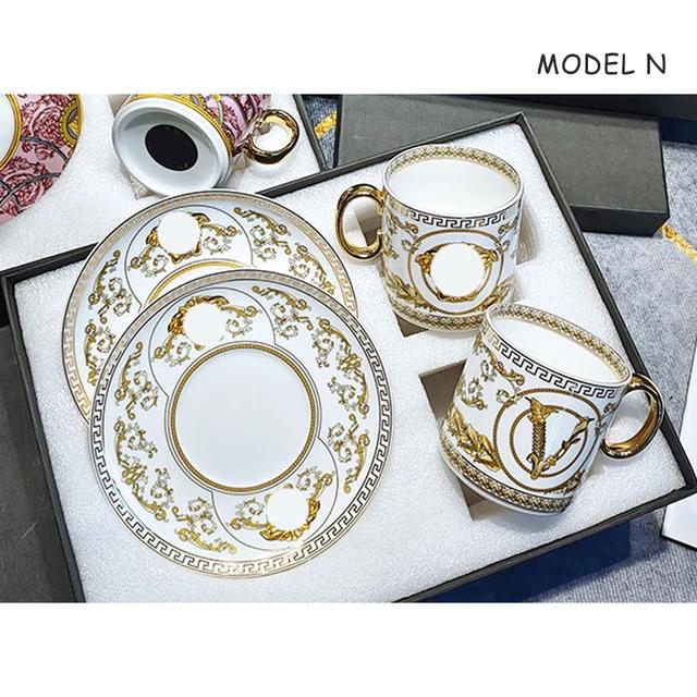 

Главная Европейская Пномпень Кофейная чашка Костяной фарфор Расписанный вручную чай Кофейное блюдце Парная кружка Подарочный набор Винный набор Кружка Чай 1