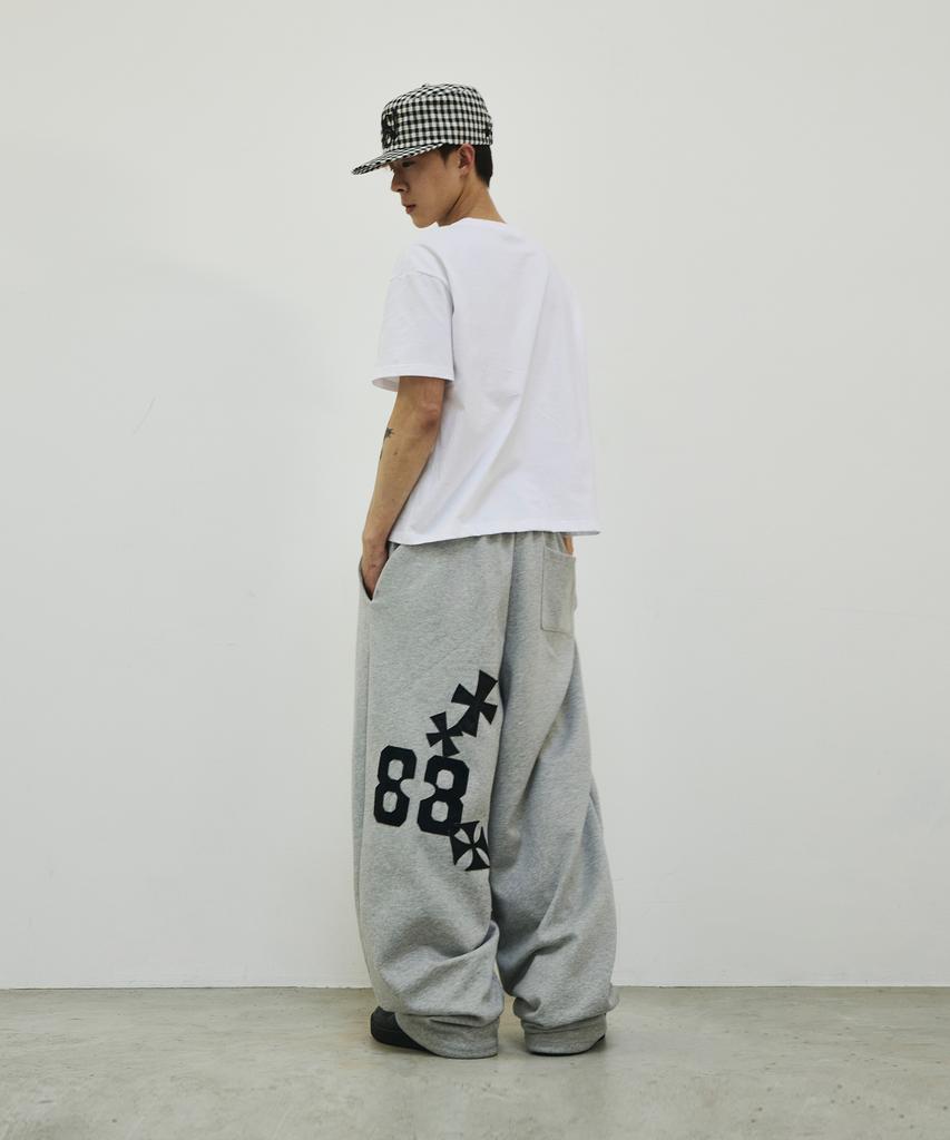 SCALLYWAG Summer 88 Crossbody Patch Sweatpants [Grey]