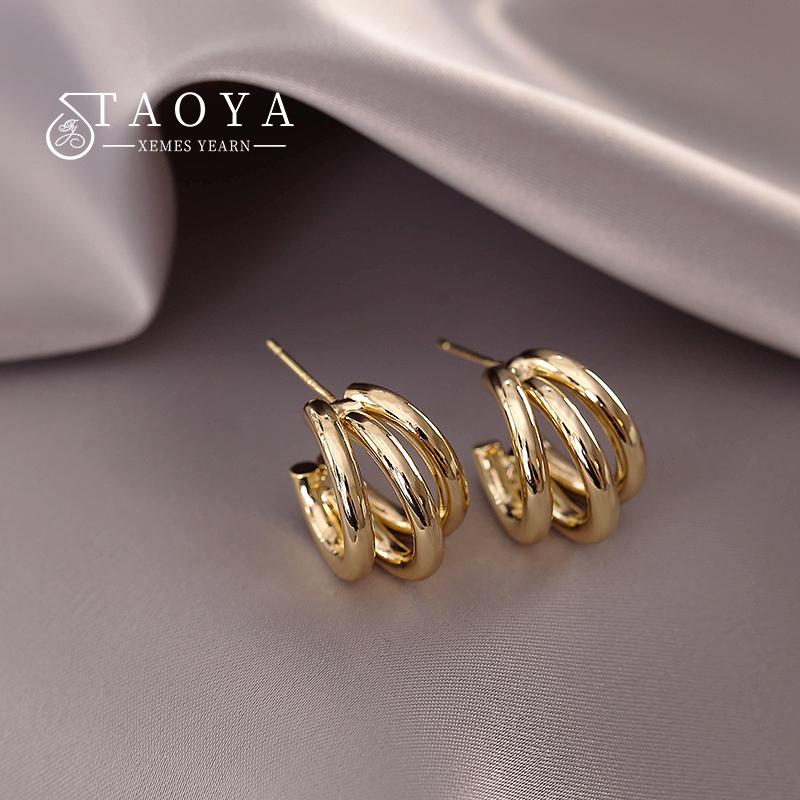 

2026 New European and American Simple Metal Arc Earrings Are Small Accessories For Woman‘s Korean Fashion Jewelry Girls Students