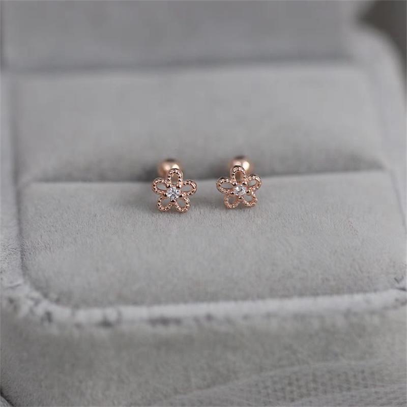 

925 Sterling Silver Hollow Flowers Small Cute Screws Earrings For Women Sweet Jewelry рожевий колір золота