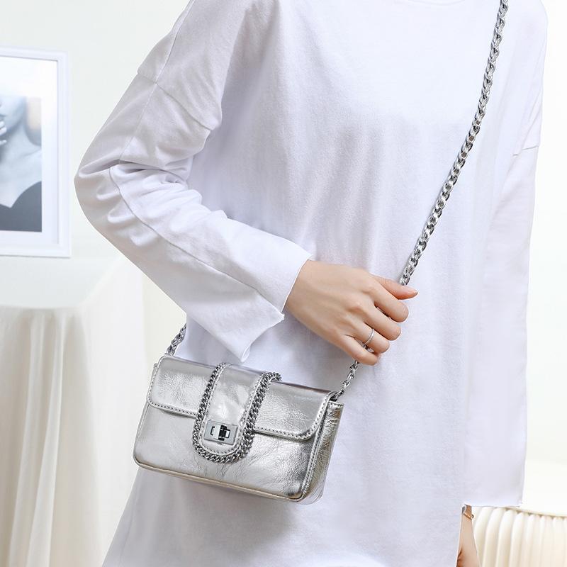 2025 New Autumn Winter Crossbody Bag Chain Saddle Bag Mini Underarm Bag Fashion Versatile Women's Bag