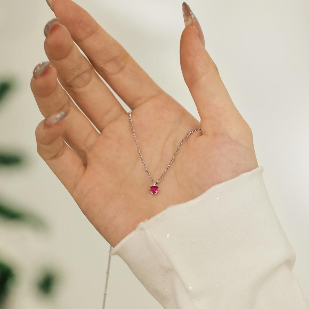 Xiaohongshu S925 Sterling Silver Love Heart Pendant Necklace - Light Luxury Christmas Series