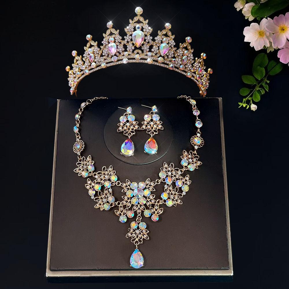New Bridal Tiara Crown Three Piece Set Wedding Necklace Earrings Rhinestone Set European and American Wedding Accessories