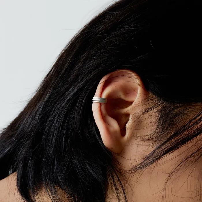 BRE-26SS2 In Logo Archive Ear Cuff
