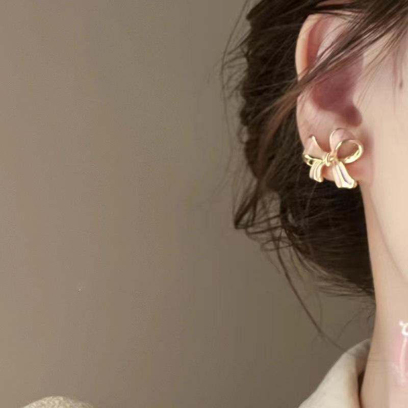 

Серьги с миндалем и топленым молоком ~ Малиновый сладкий бант и серебряные иглы Нишевые цветочные серьги в стиле масляной живописи для женщин