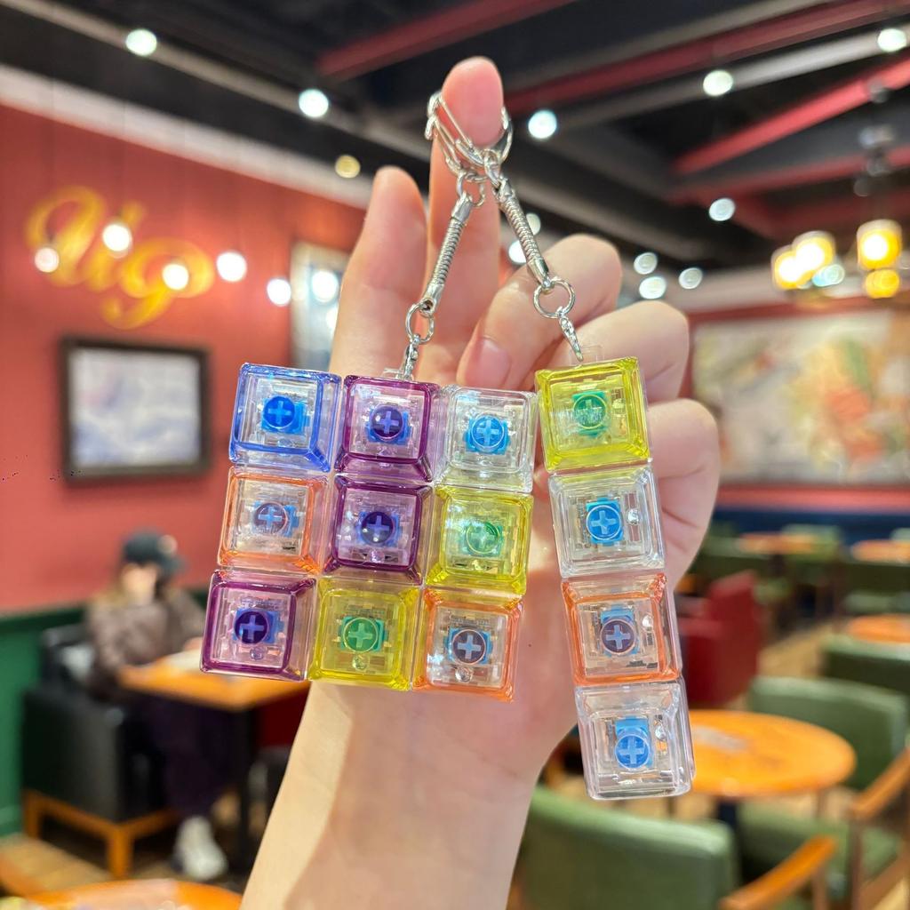 Popular Russian Key Keychain Transparent Fingertip Decompression Luminous Toy Mechanical Keyboard Car Key