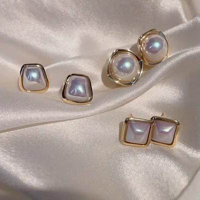 Temperament Gold Color Edging Geometric Imitation Pearl Stud Earrings for Women Retro Piercing Jewelry Accessories