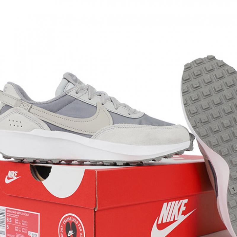 Nike W Sneaker Waffle Debut