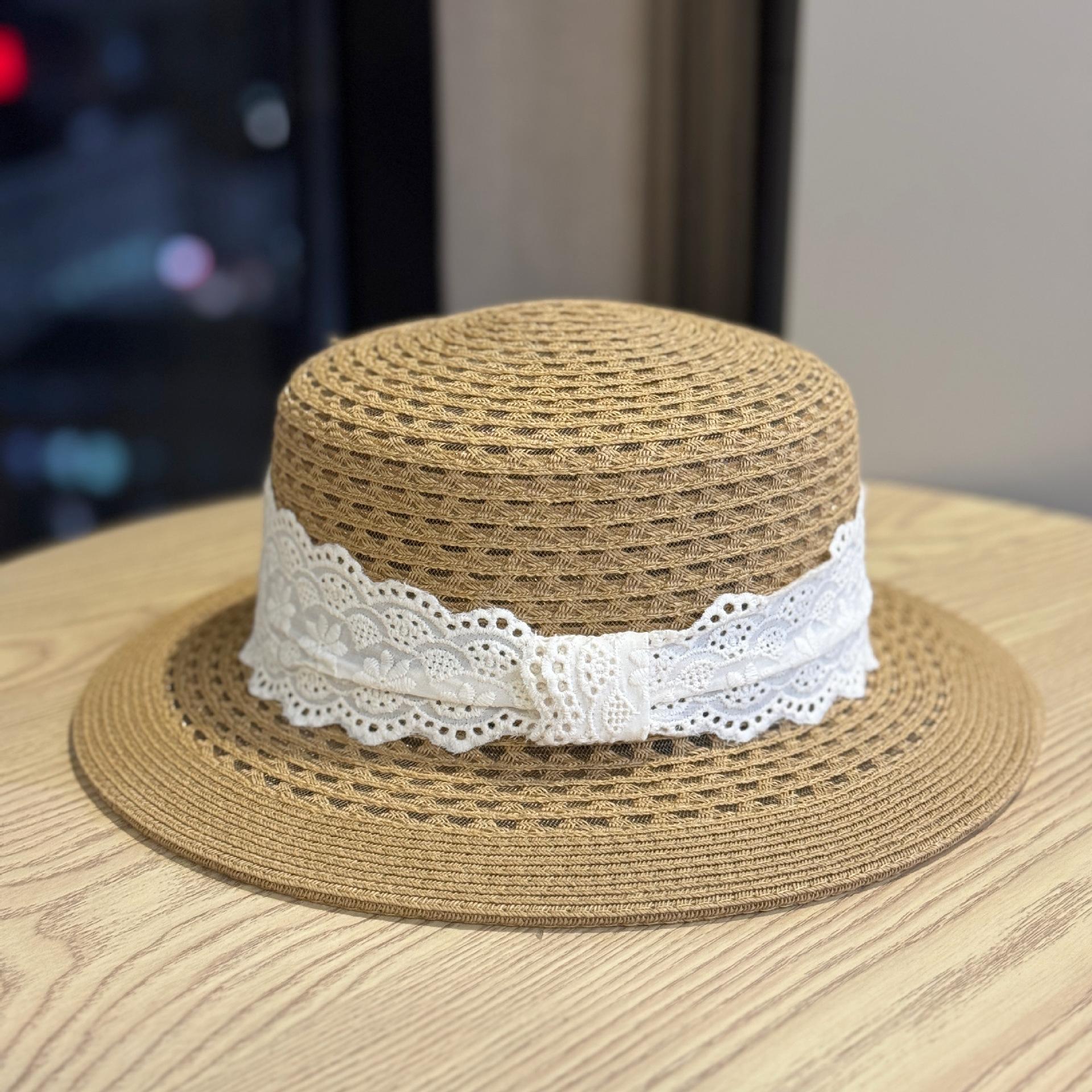 

2026French-style lace flat-top straw hat for women, vintage elegant Hepburn-style sun hat for seaside vacations and sun protection Adult54-60Adjustable хакі