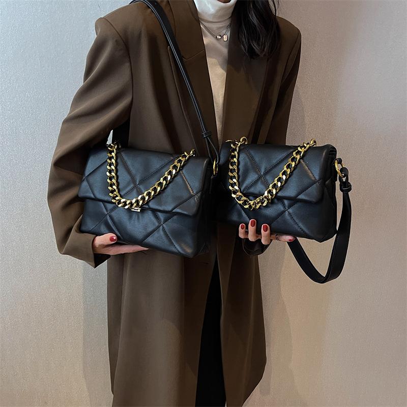 Textured Small Bag 2025 New Fashion Chain Bag Shoulder Bag Women's Messenger Versatile Small Square Bag