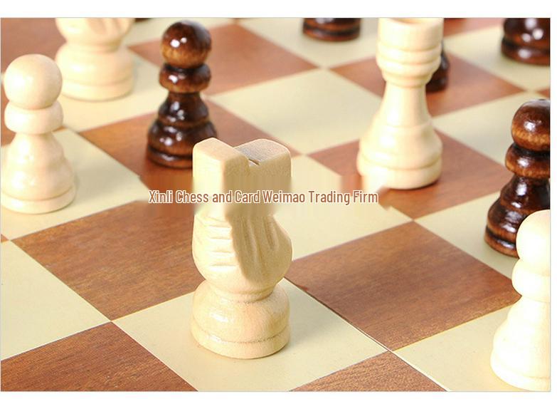 Popular Europe & America Wooden Folding Chess Set