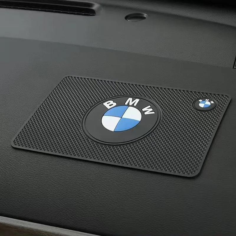 NNEJ4 For BMW X1 X2 X3 X5 X4 X6 X7 iX3 F20 F10 F07 E70 E46 E9 Silicone Car Interior Sunscreen And Anti Slip Pad Decoration Keychain
