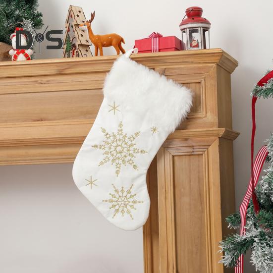 Julstrumpor Snöflinga Broderade Hängande Strumpor med Plyschkant Festival Heminredning Presentstrumpor för Julfest
