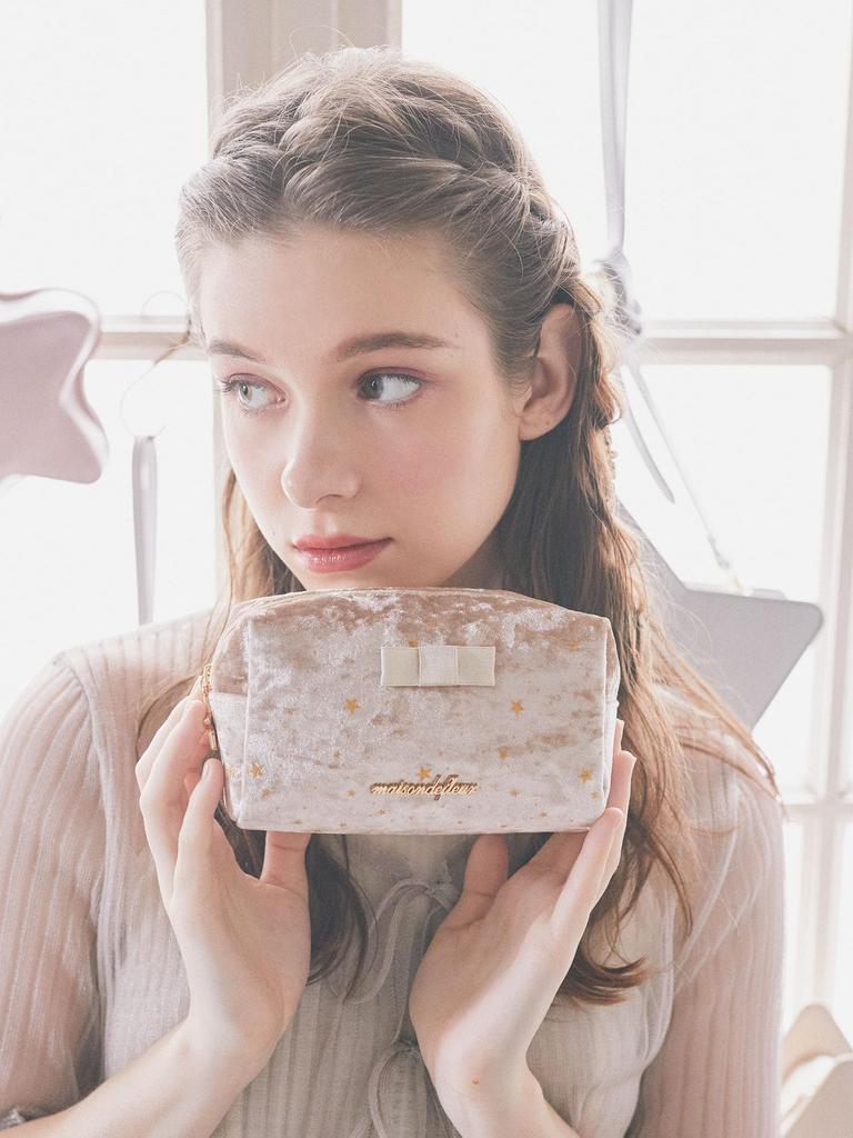 de Star Print Square Pouch for Women 8A42FJJ2100 Gold [Maison Fleur]
