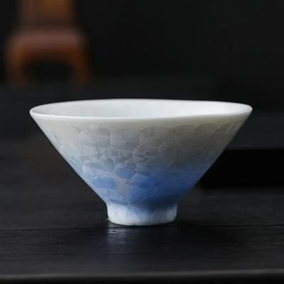 1 Stück Kristallglasur Keramik Teetasse - Blauer floraler Rand Zen Tee-Set, Kleine Kung Fu Tassen für Chinesische Zeremonie & Geschenke