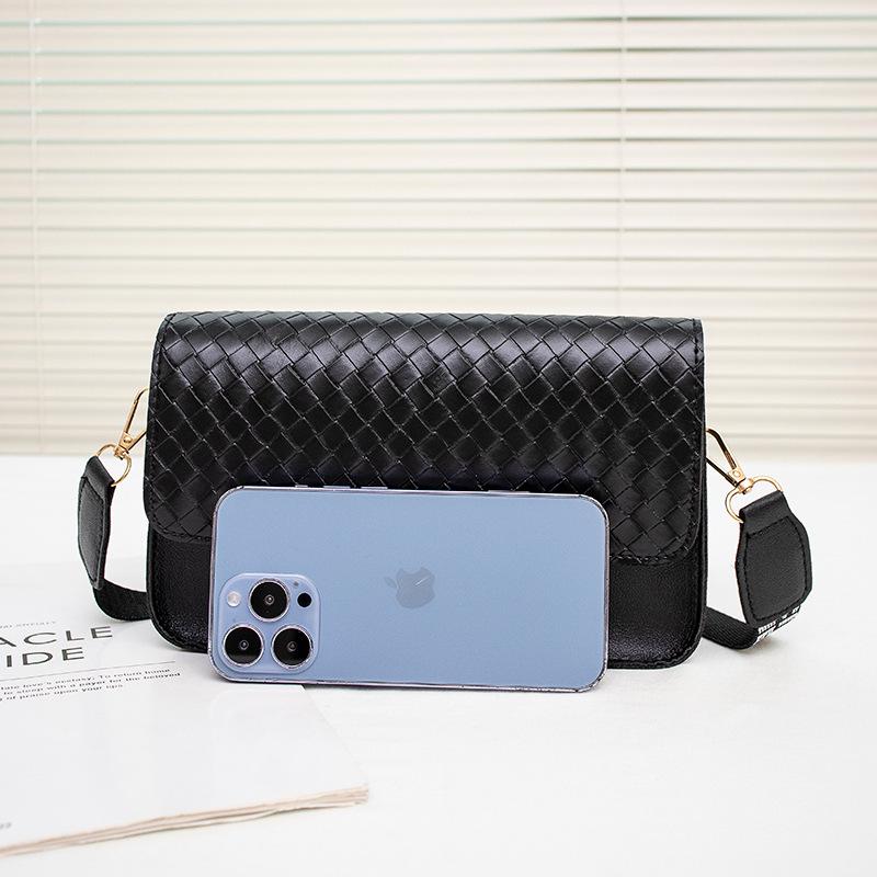 2023 Trendy Knitted Small Square Shoulder Bag for Women