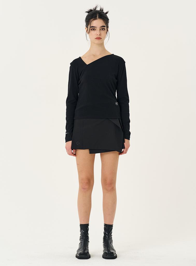 INTEREST Diagonal Line Top_Black