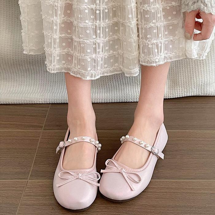 Round head silver small fragrant wind light mouth flat-soled single shoes women's 2025 new summer skirt pearl Mary Jane women's shoes