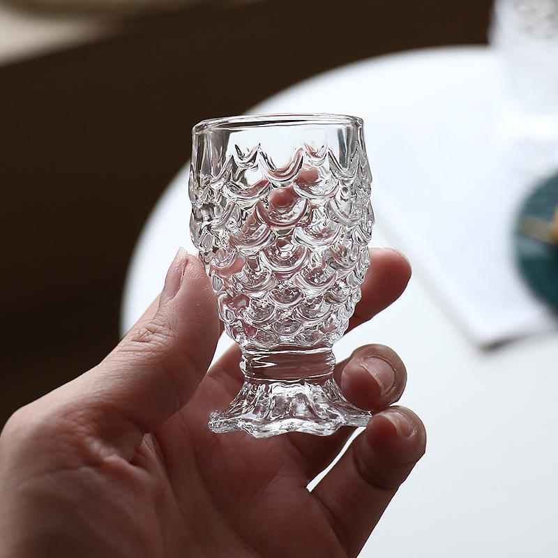 4pcs Set 30ml Creative Fish Scale Cup Transparent Small Mermaid Glass Cup Glassware for Cocktail Vodka Brandy Whiskey Spirits