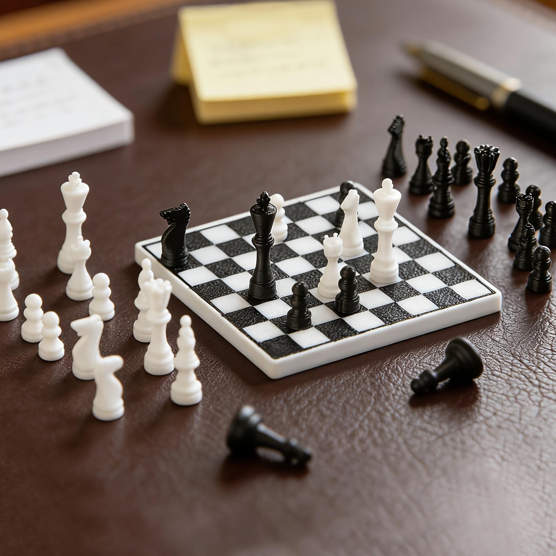 

3D-Printed 1:12 Miniature Chess Set, Tiny Chessboard House for Mini Scene & Desktop Decoration білий