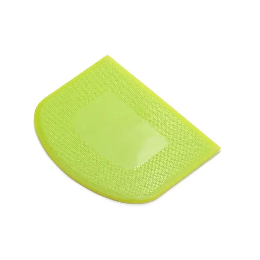 1PCs Plastic Dough Scraper Cream Smooth Cake Spatula Baking Pastry Tools Kitchen Butter Knife Dough Cutter Baking Pastry Tools