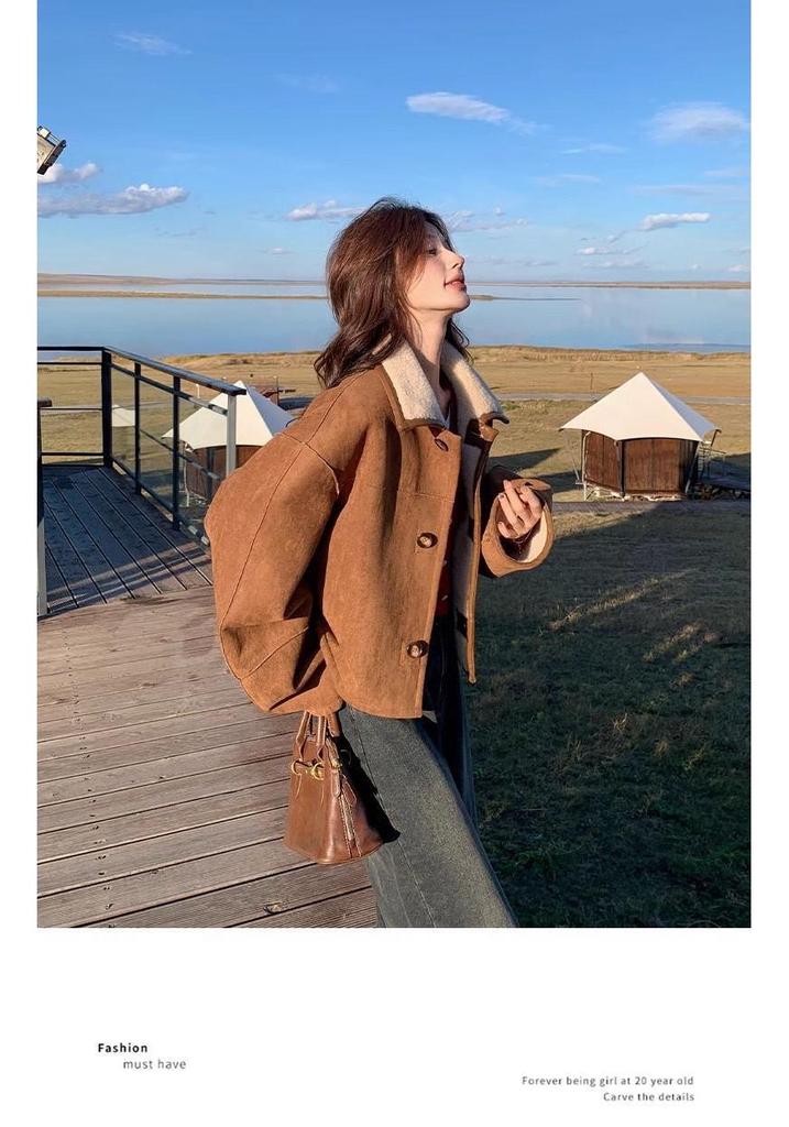Women's Fashionable Petite Shearling Coat: Thickened, Reversible with Fur and Suede-Like Fabric, Short Anti-Suede Plush Top