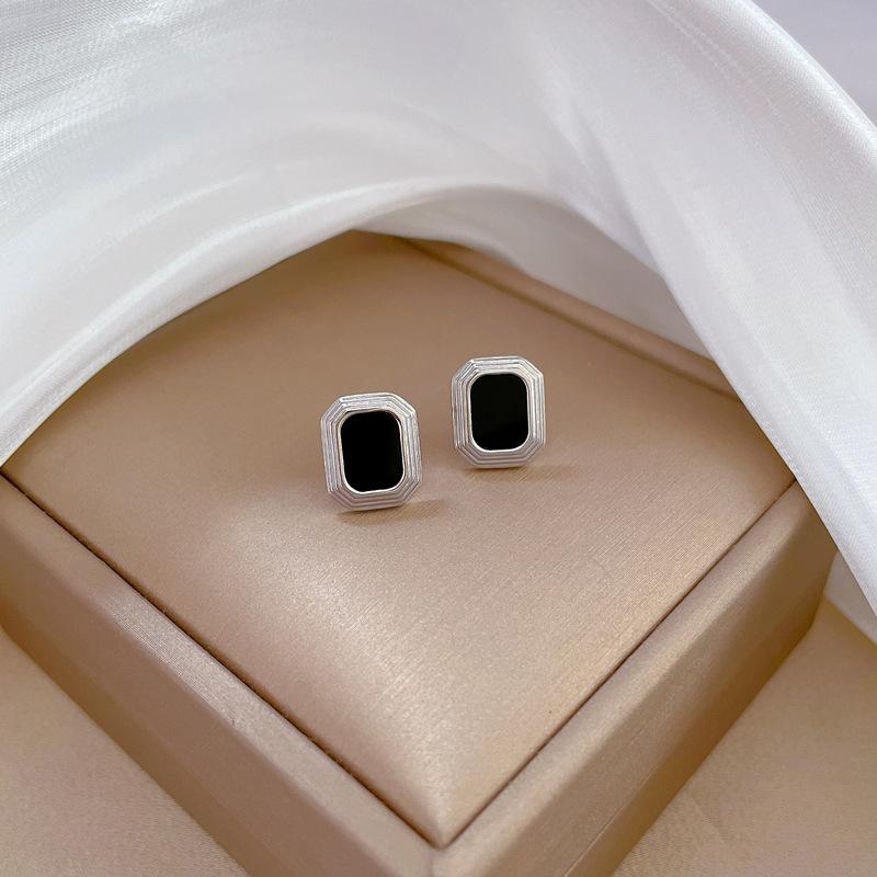 Quadratische minimalistische Ohrstecker Mode Kalt Herren- und Damenohrringe Persönlichkeit Temperament Bankett-Ohrringe