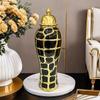 Schwarzes Karomuster Keramik Schachmatt Glas Vorratsglas Blumenvase Versiegelter Vorratsbehälter Ingwerglas Chinesisches Porzellan Handwerkskunst Heimdekoration