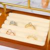 Organisateurs de bijoux élégants Support à colliers et boucles d'oreilles multicouches avec plateau en bois naturel pour la décoration de la maison