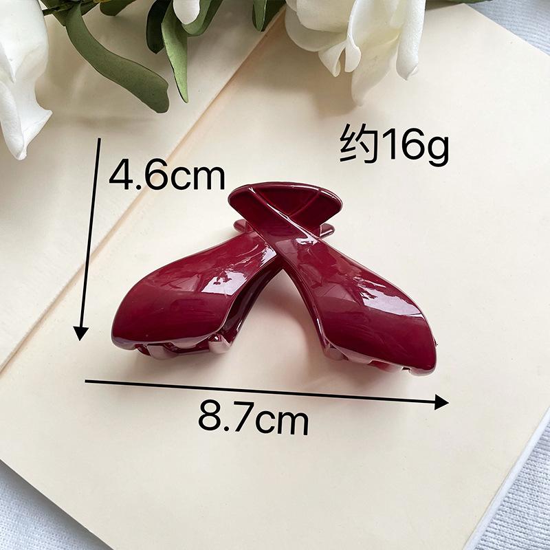 

Acrylic Geometric Red Hair Claw for Women, Hair Styling Claw, Shark Clip, Back of Head Hair Accessory, Hairpin Arch Bridge Clamp-8.7cm