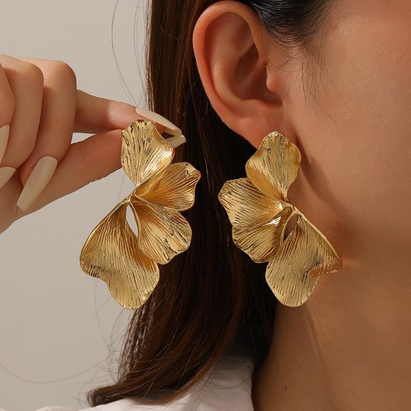 Large Gold Color 3D Textured Flower Drop Earrings For Women Fashion Vintage Geometric Dangle Earring Statement Jewelry Gift