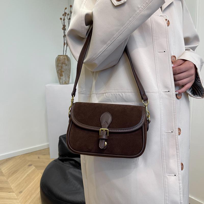 2024 Trendy Crossbody Women's Bag: Versatile Small Square Design