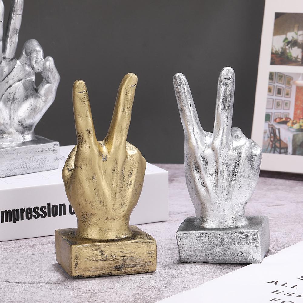 European Retro Resin Finger Ornaments for Living Room Decor