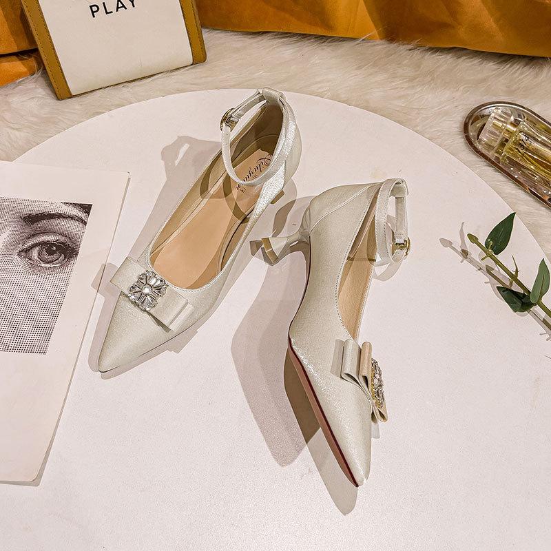 One-word high heels women's stiletto red bridal wedding shoes new white pointed middle heel single shoes