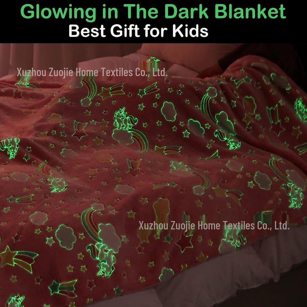 Pink Sparkly Glow-in-the-Dark Double Flannel Blanket – Shimmering Rainbow Cloud Design